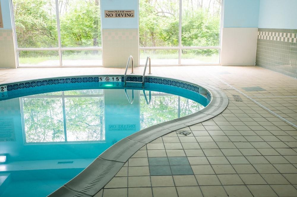 Blisspoint Inn & Suites Маріон Екстер'єр фото