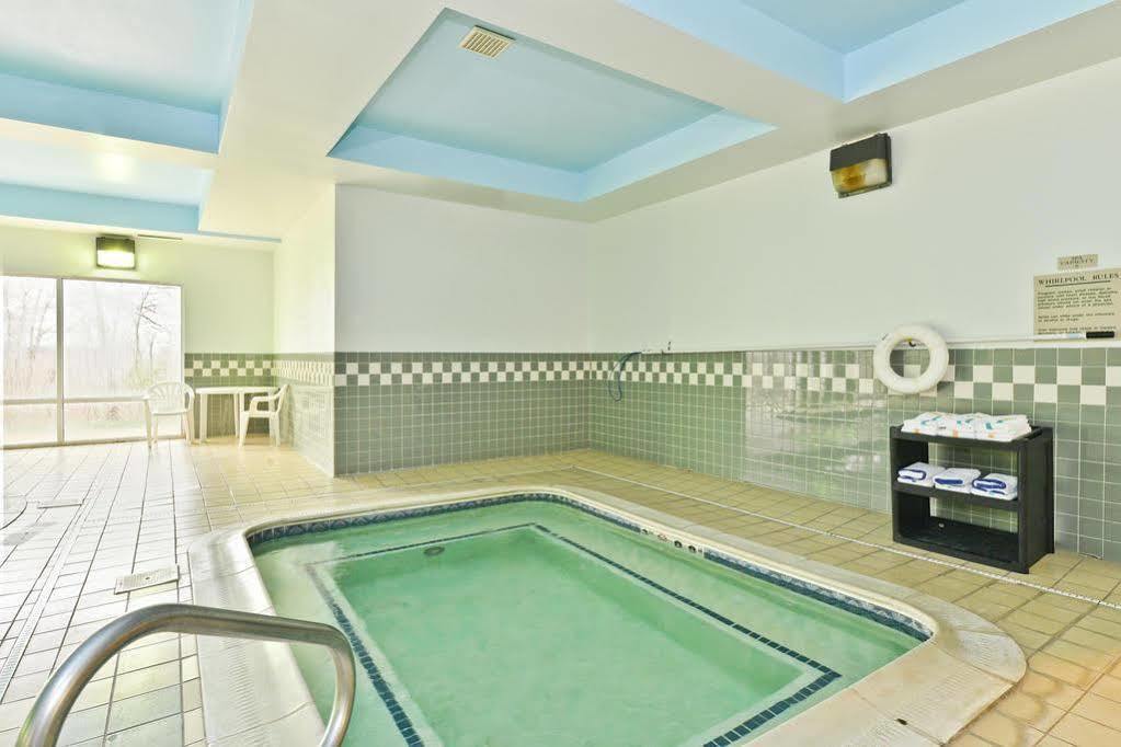 Blisspoint Inn & Suites Маріон Екстер'єр фото