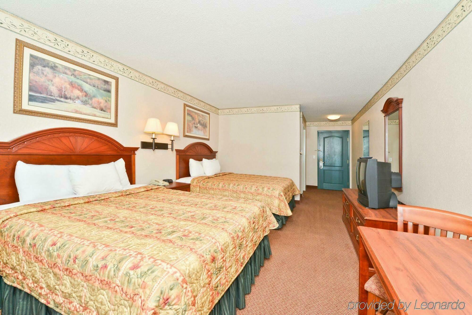 Blisspoint Inn & Suites Маріон Екстер'єр фото